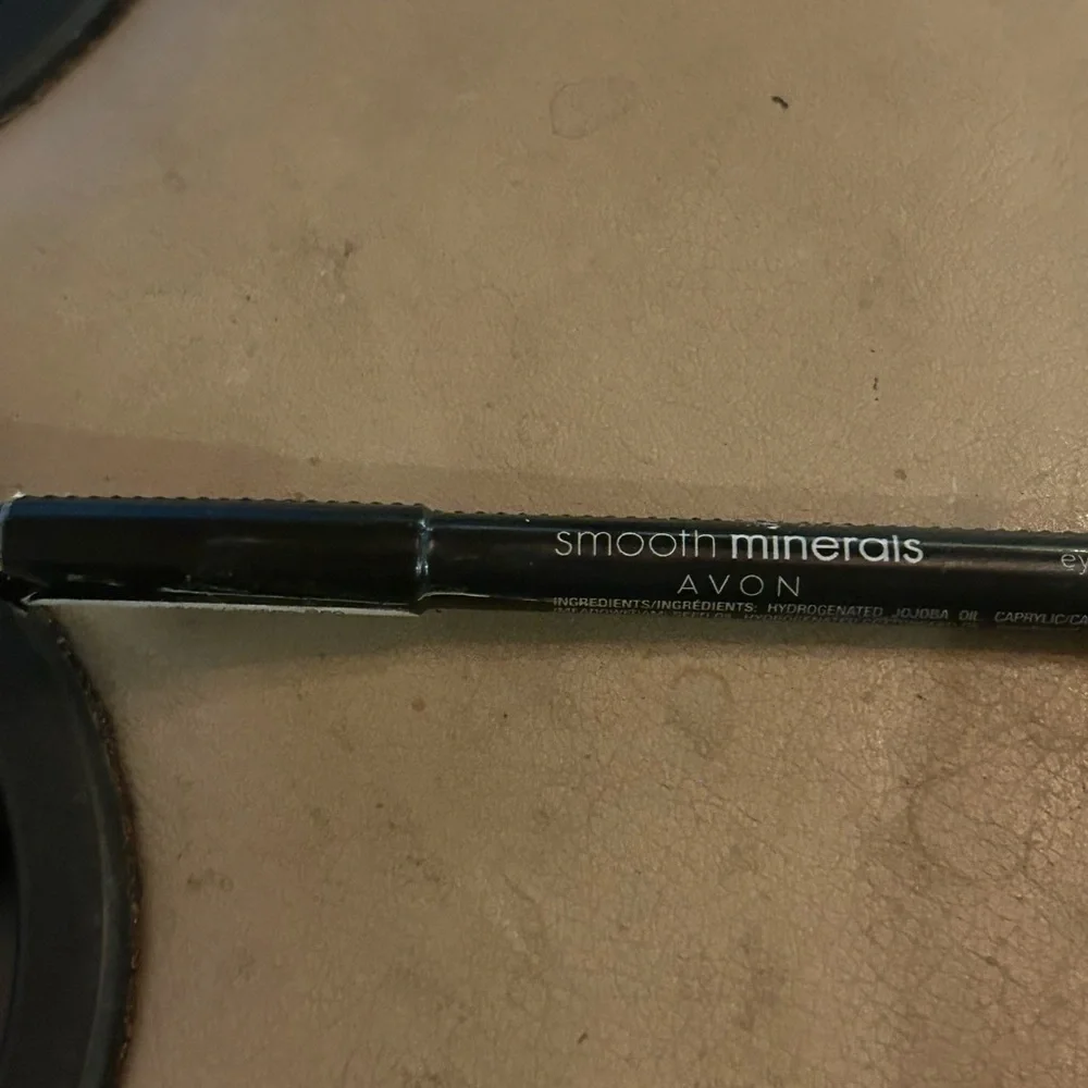 Avon Smooth Minerals Eyeliner. Indigo